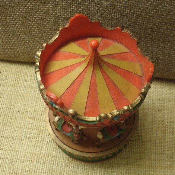 Vintage Hallmark Santa & Reindeer Carousel Music Box - Picture 8 of 16